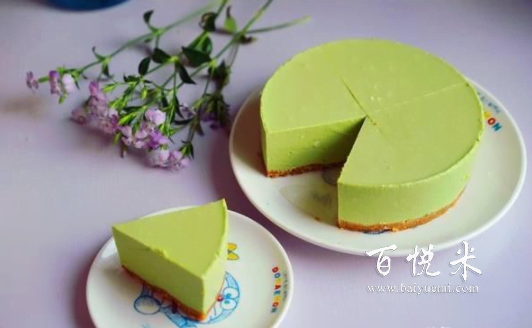 一道清新的蛋糕,吃起來口感清爽綿軟,不用烤箱就能做